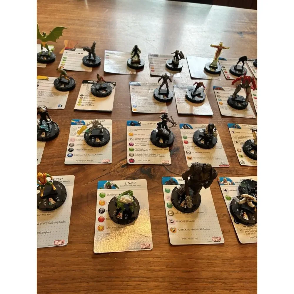 Heroclix Marvel DC Superheroes Lot of 48 & Cards LOOK